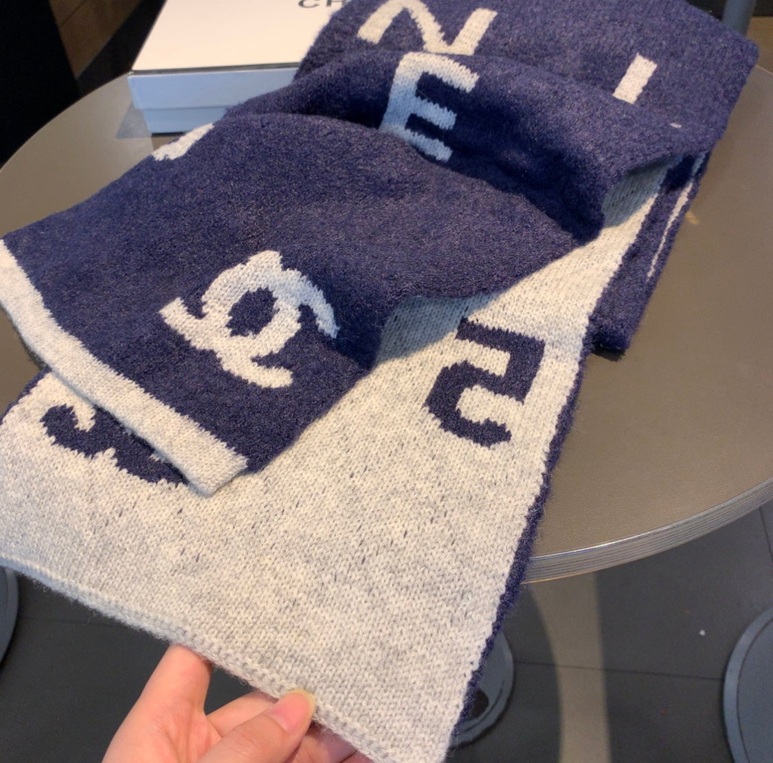 EN - Luxury  CHL  Scarf 007