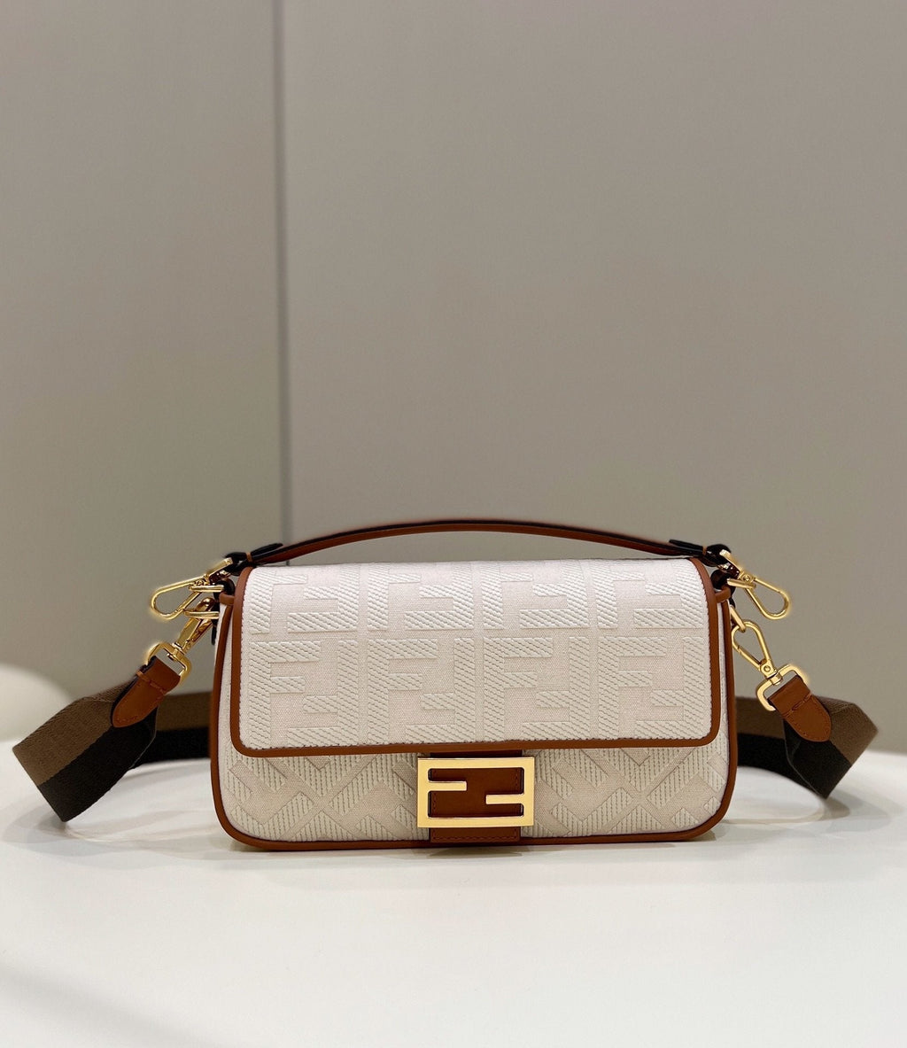 FI Baguette White For Women, Women’ Handbags, Shoulder And Crossbody Bags 10.6in/27cm FF 8BR600