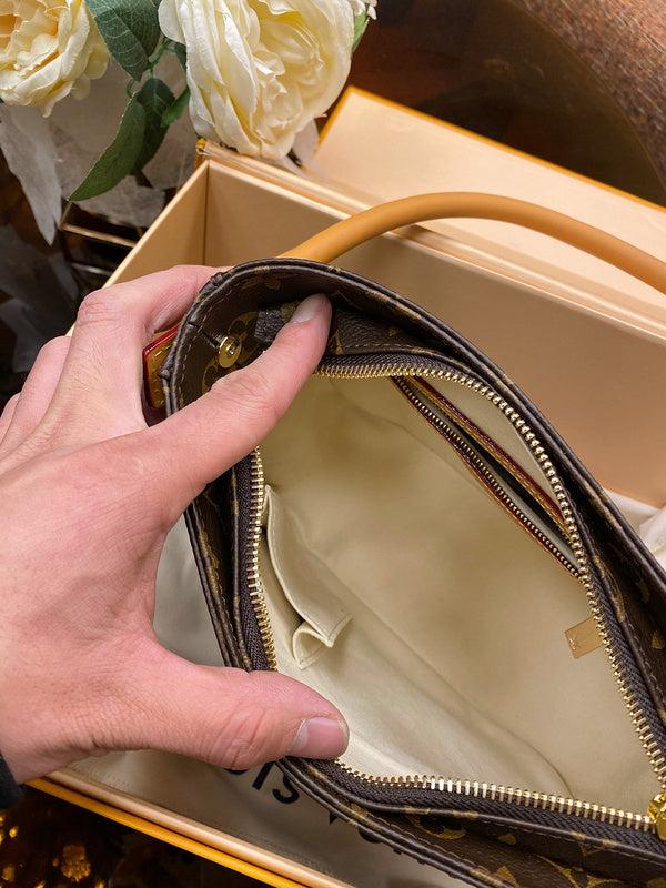 LOV2 Bags - Luxurious Bags  2616
