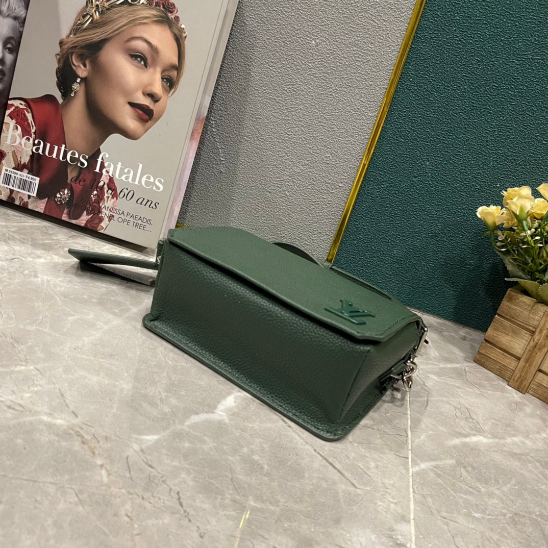 EN - Luxury Bags LUV 870