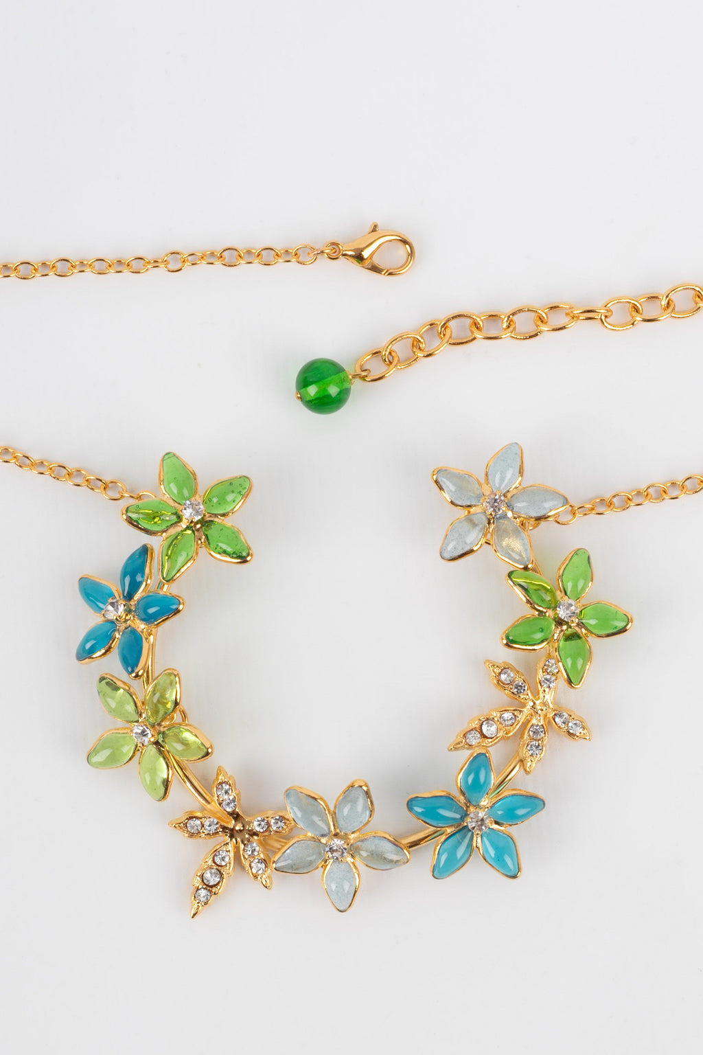 Collier Augustine