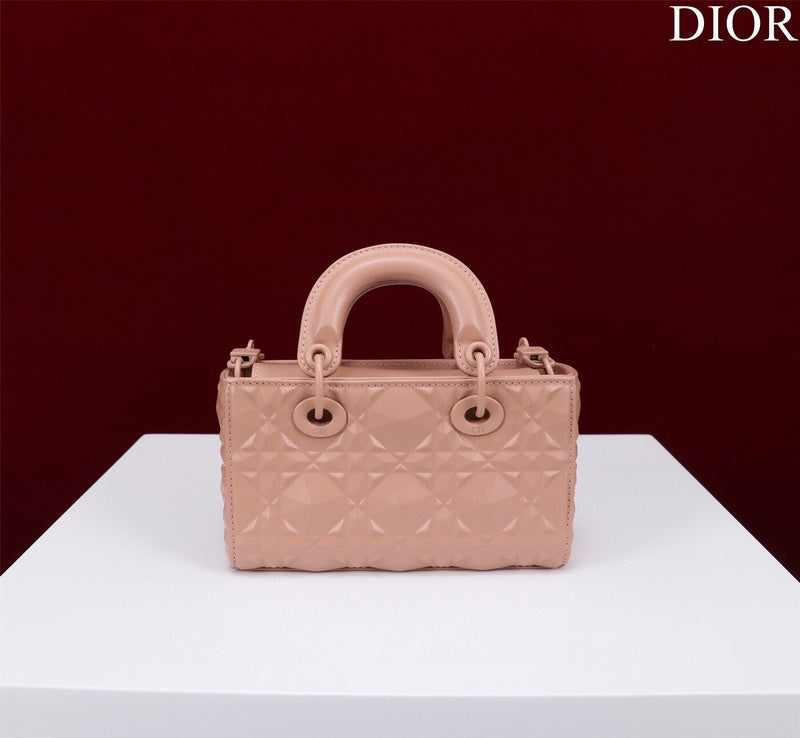 ELE - Dir Bags - 1672