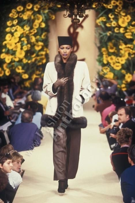 Manteau Yves Saint Laurent Haute Couture