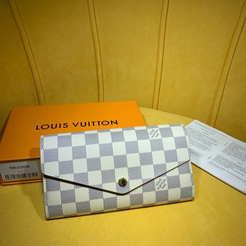 LOV2 Bags - Luxurious Bags  2107