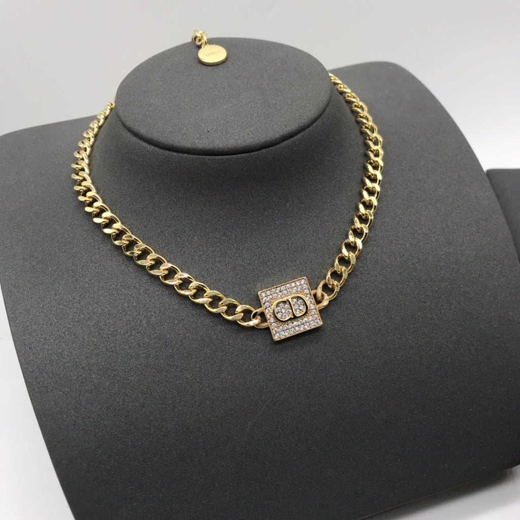 EN - Lux Necklace DIR023