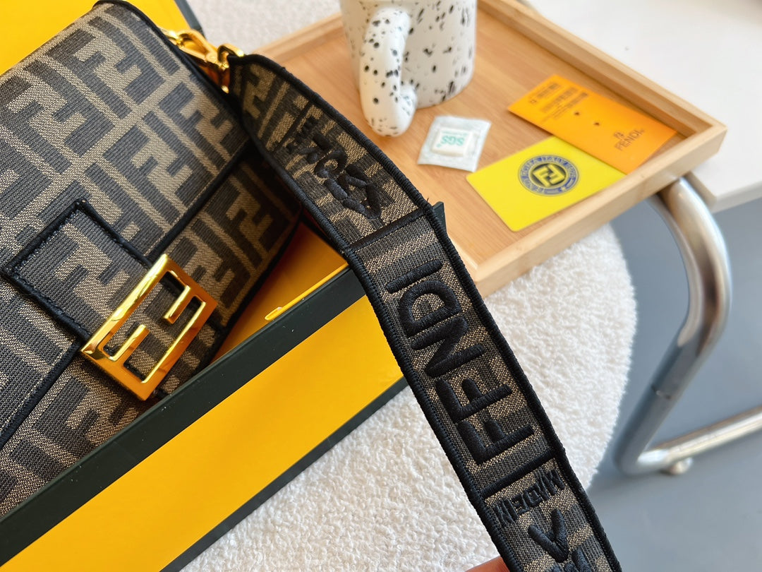 EN - New Lux Bags FEI 271