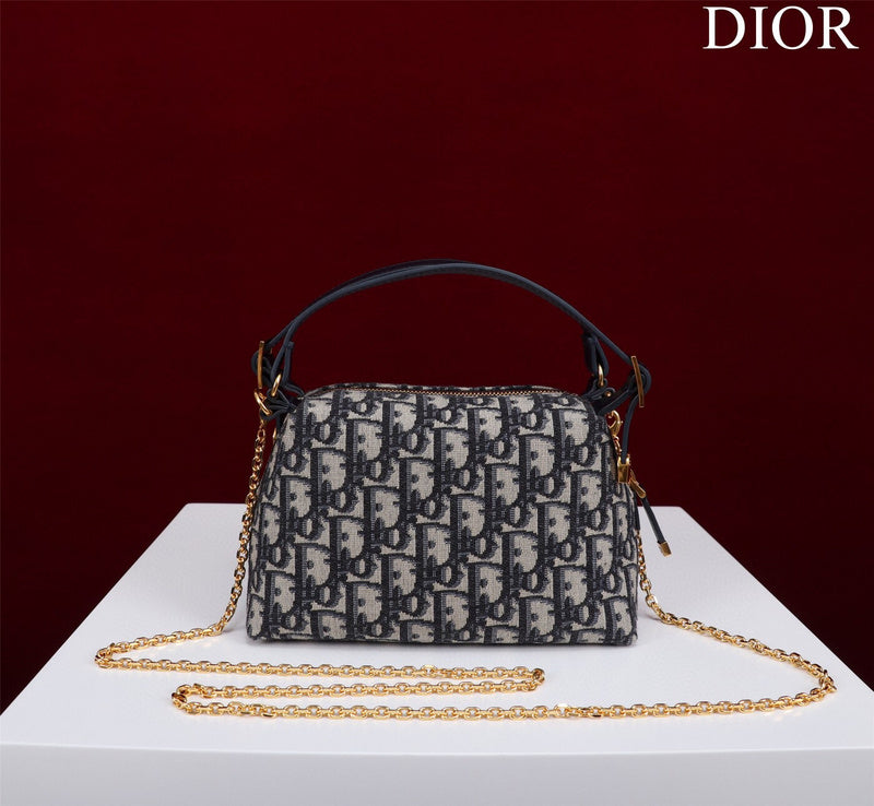 ELE - Dir Bags - 1704