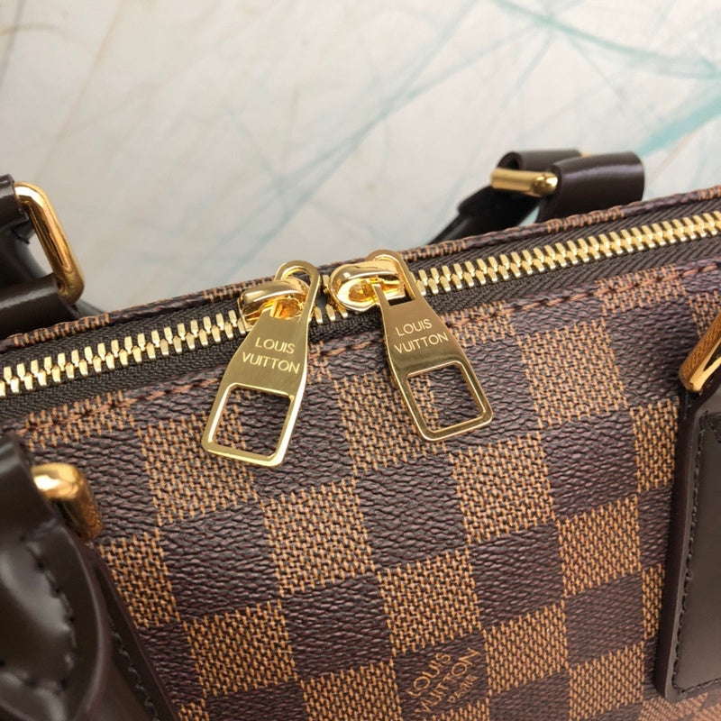 LOV2 Bags - Luxurious Bags  1673