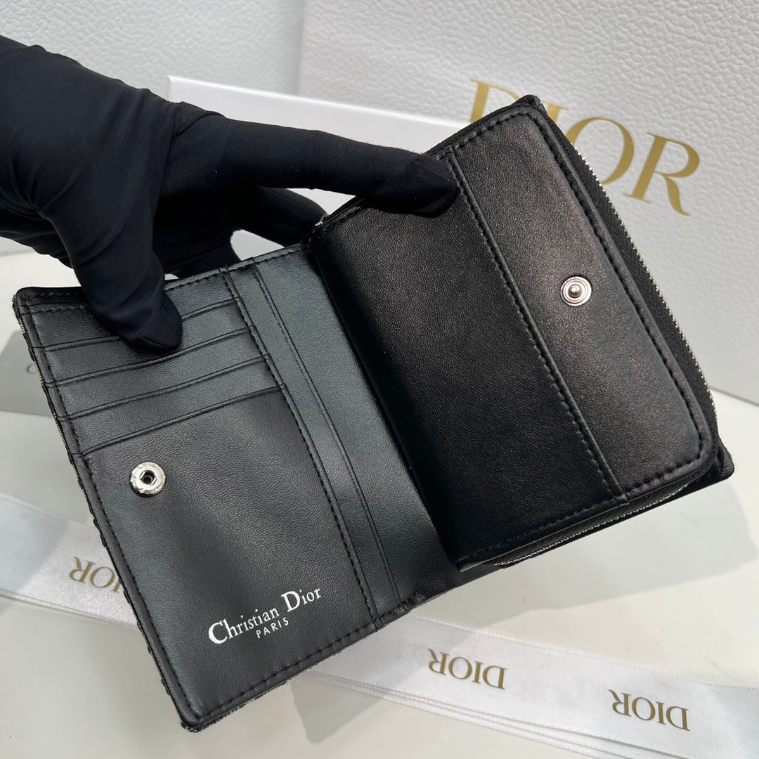EN - New Arrival Wallet DIR 012