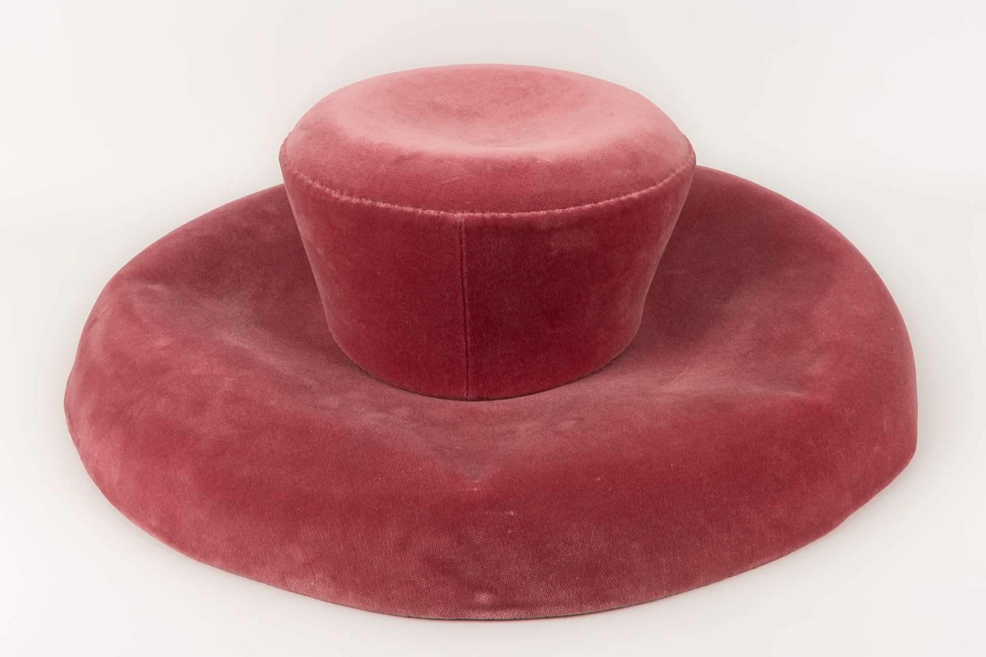 Imposant chapeau en velours rose Marie MerciÃƒÆ’Ã‚Â©