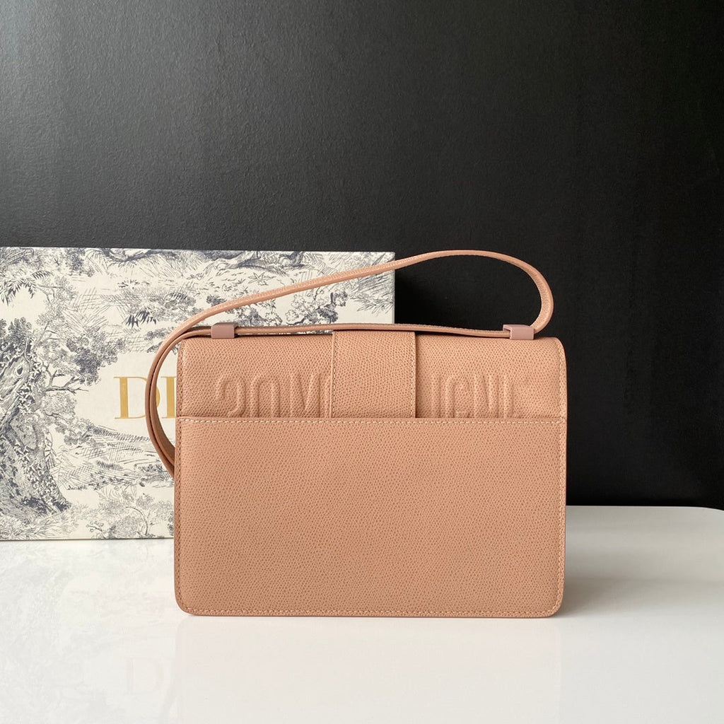 GLAMI 30 Montaingne Bag For Women 24cm/9.5in CD M9203UMOS_M46E