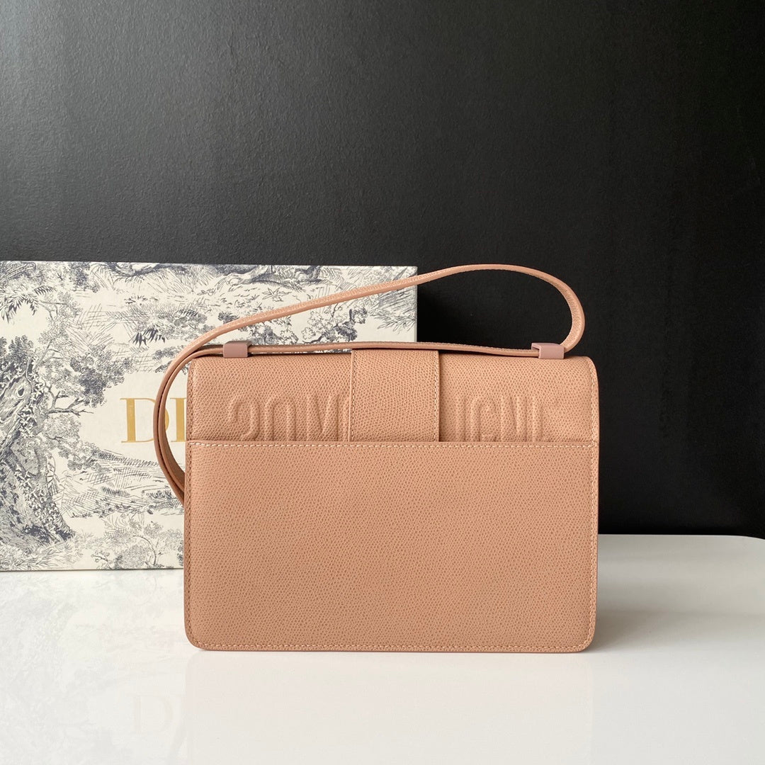 GLAMI 30 Montaingne Bag For Women 24cm/9.5in CD M9203UMOS_M46E