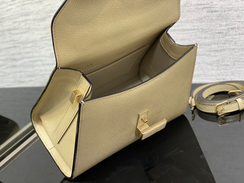 ELE - HMS Bags - 011
