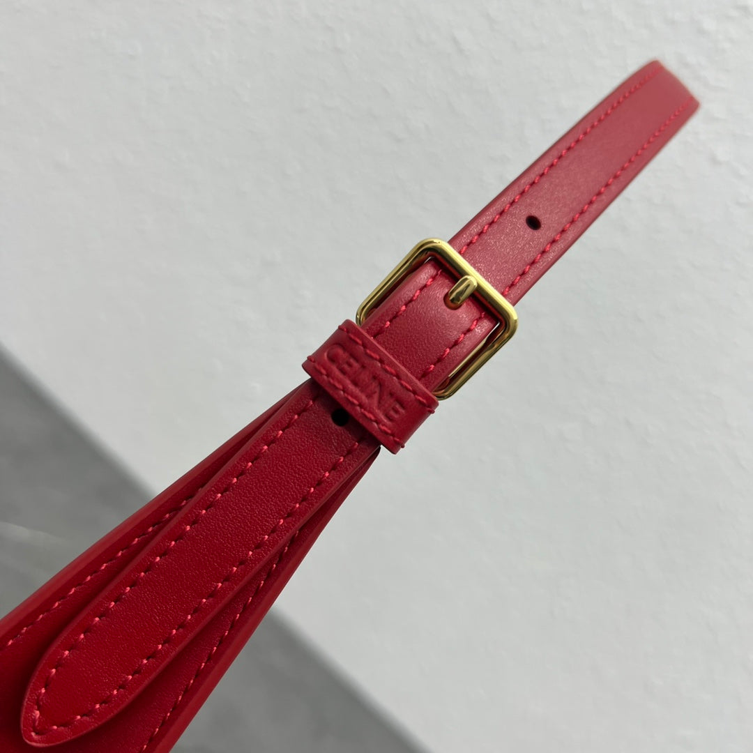GLAMI Cuir Triomphe Shoulder Bag Red For Women 9.4in/24cm