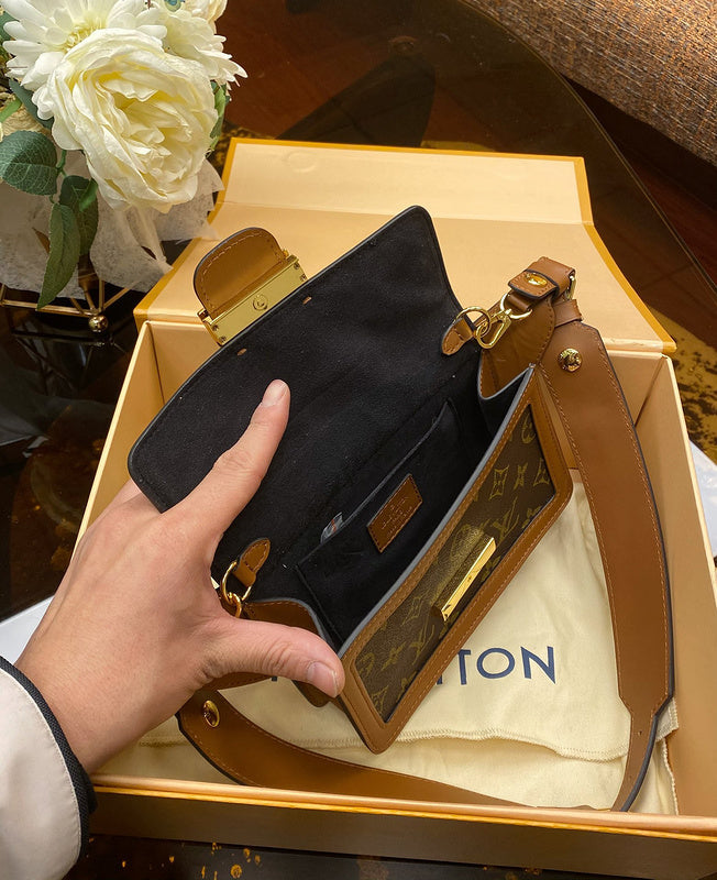LOV2 Bags - Luxurious Bags  2621