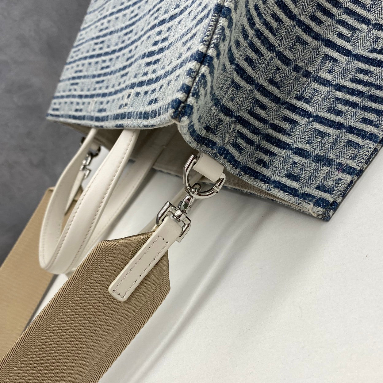 gv MeGLAMIum G Tote Shopping Bag Denim Blue For Women, Handbags, Shoulder Bags 7.5in/19cm GVC GLAMI50N2B1GC-457