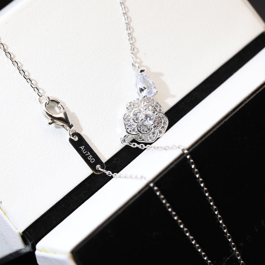 EN - Lux Necklace CHL007