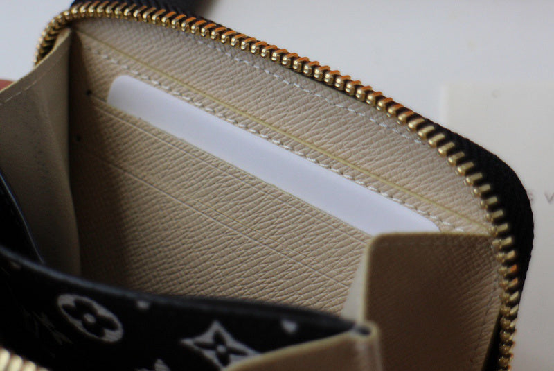 LOV2 Bags - Luxurious Bags  1592