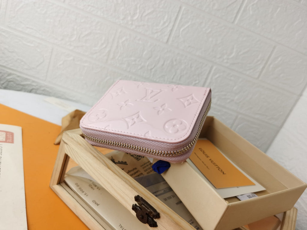 EN - New Arrival Wallet LUV 121