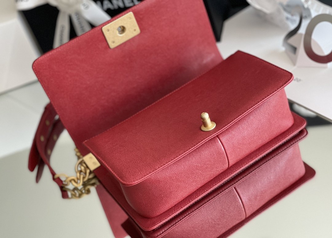 CHLMedium Boy Handbag Red For Women 9.8in/25cm A67086