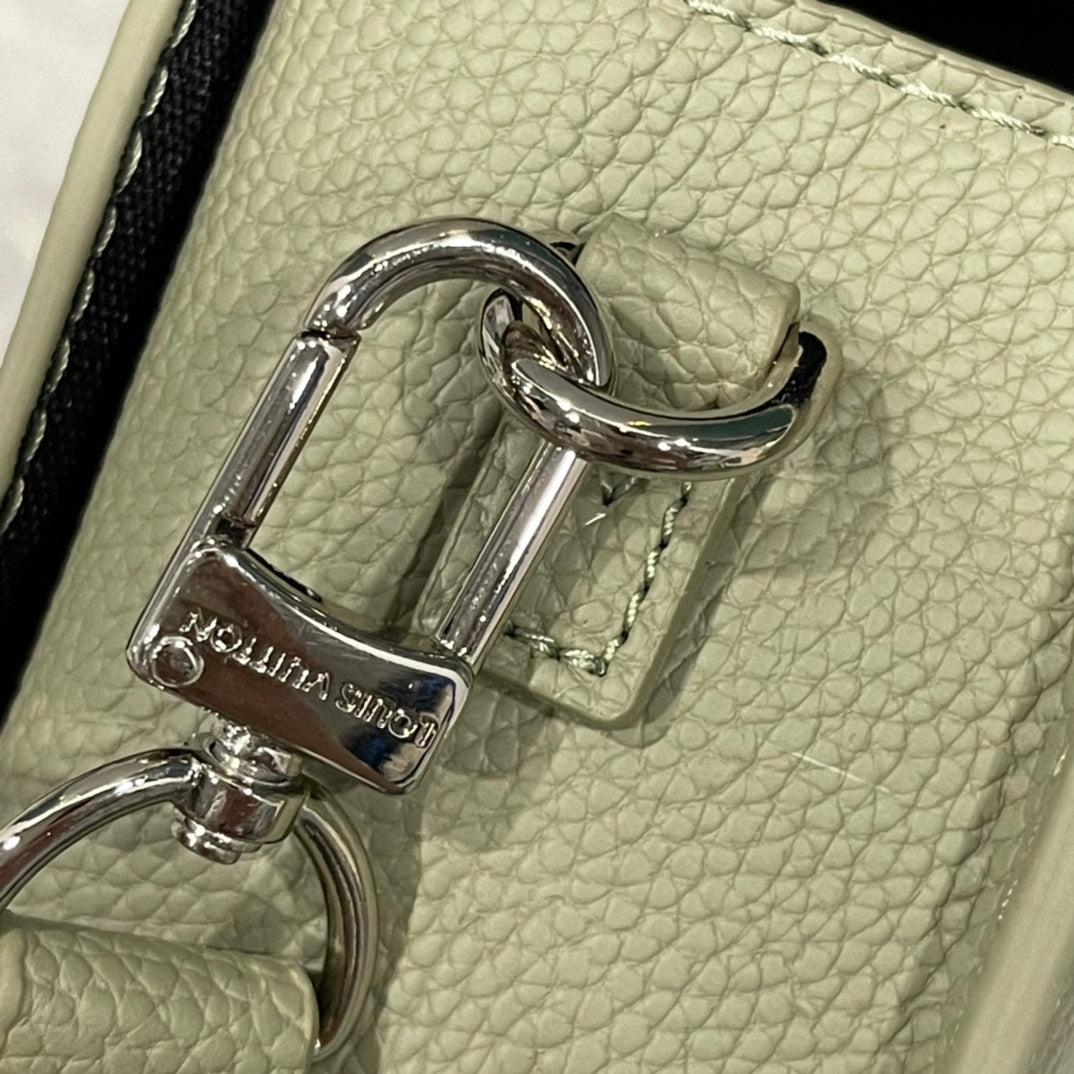 EN - Luxury Bags LUV 866