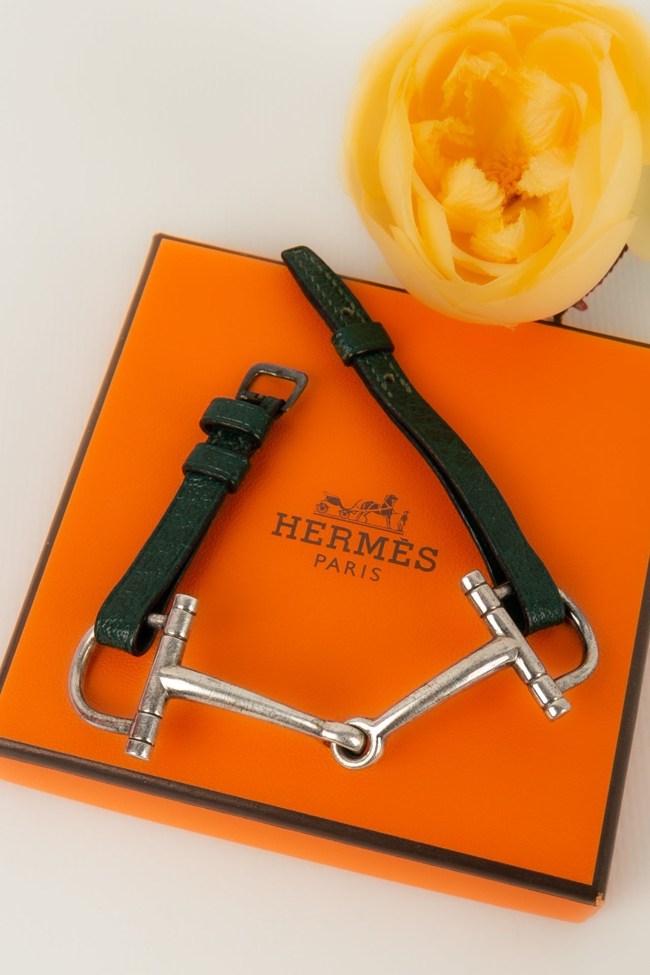 Bracelet en cuir et argent HermÃƒÆ’Ã‚Â¨s