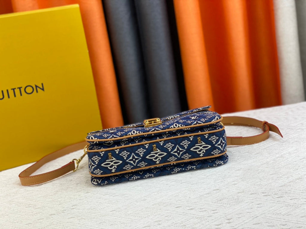 EN - Luxury Bags LUV 802