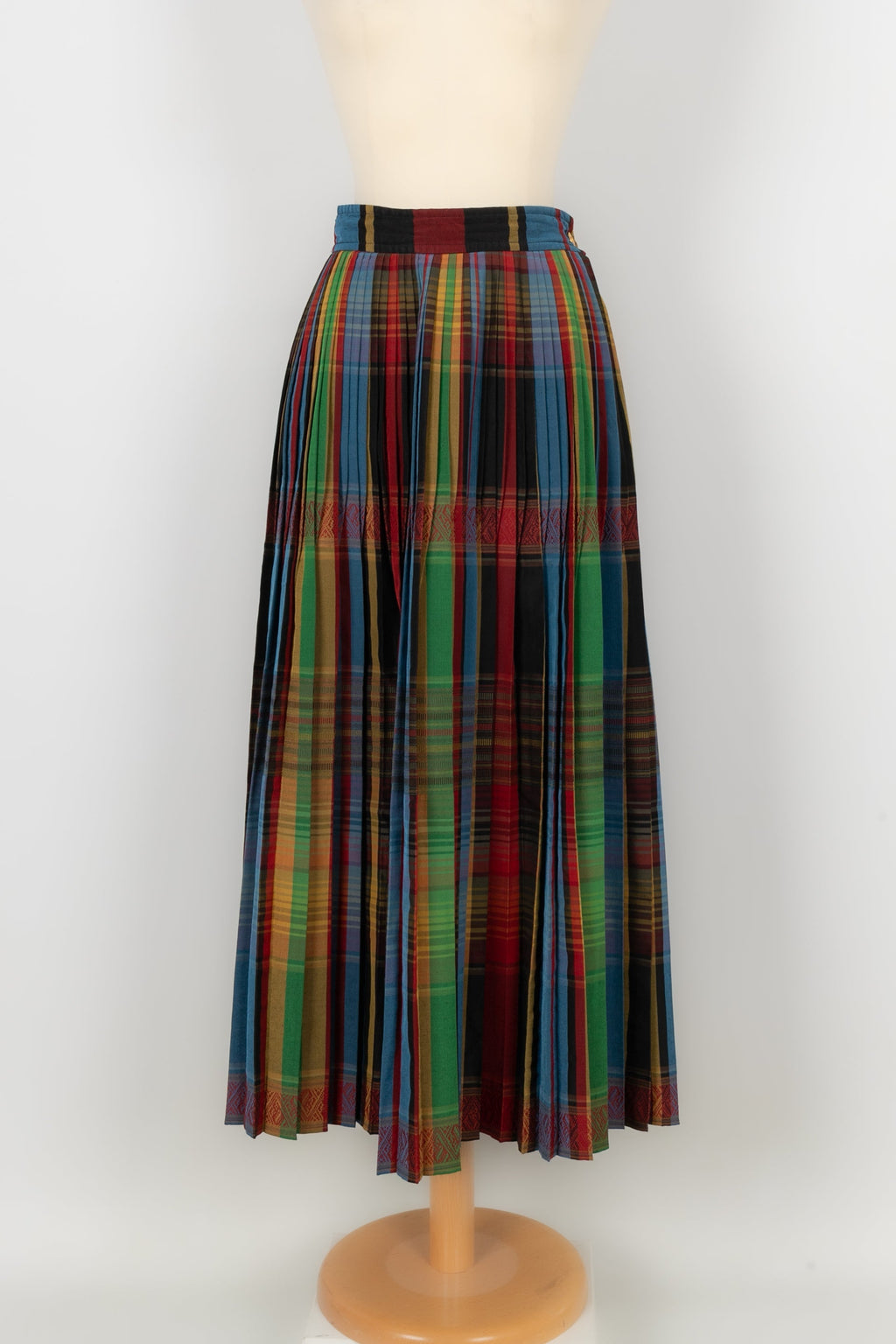 Ensemble Christian Lacroix