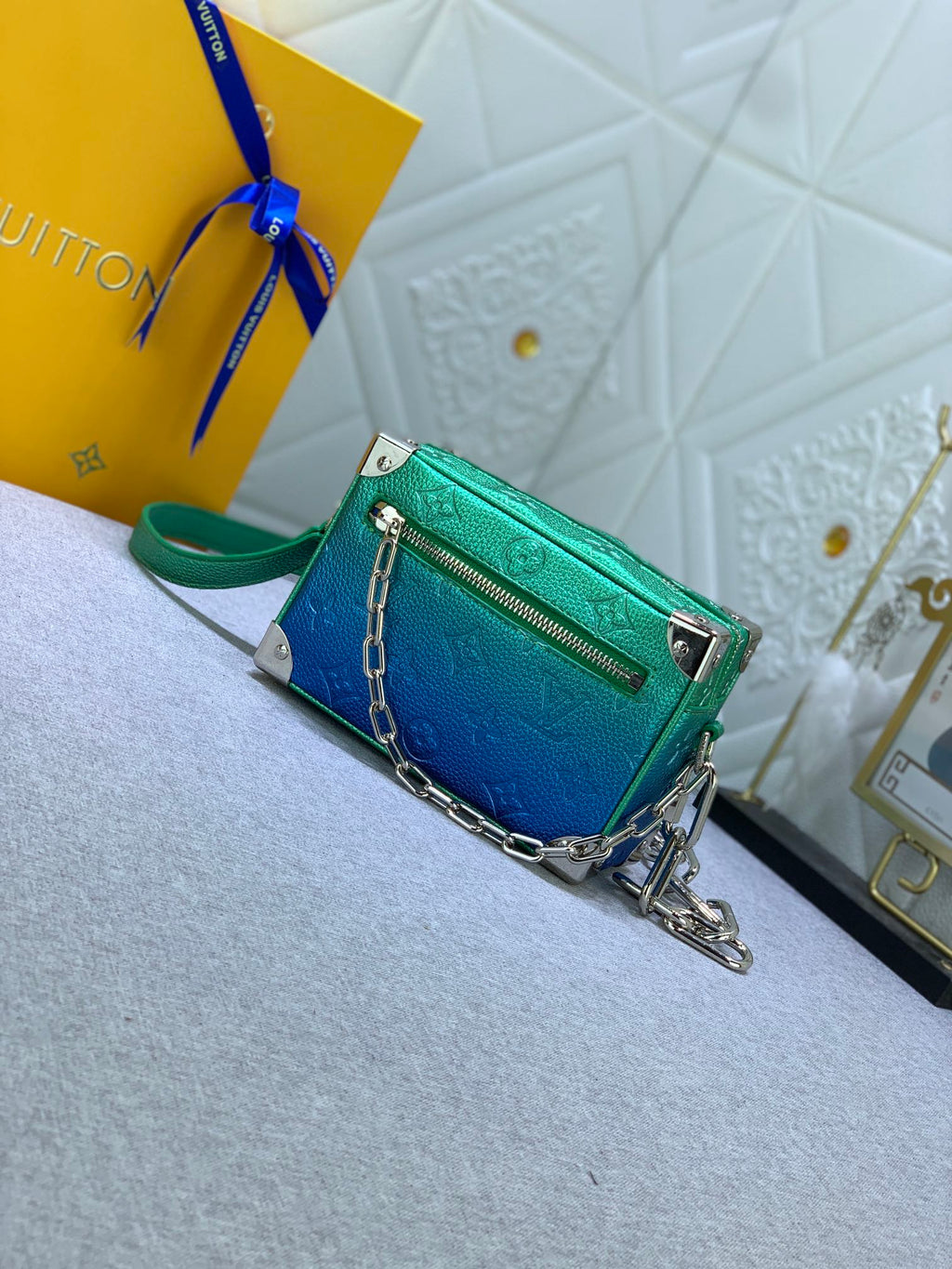 EN - New Bag LUV 644