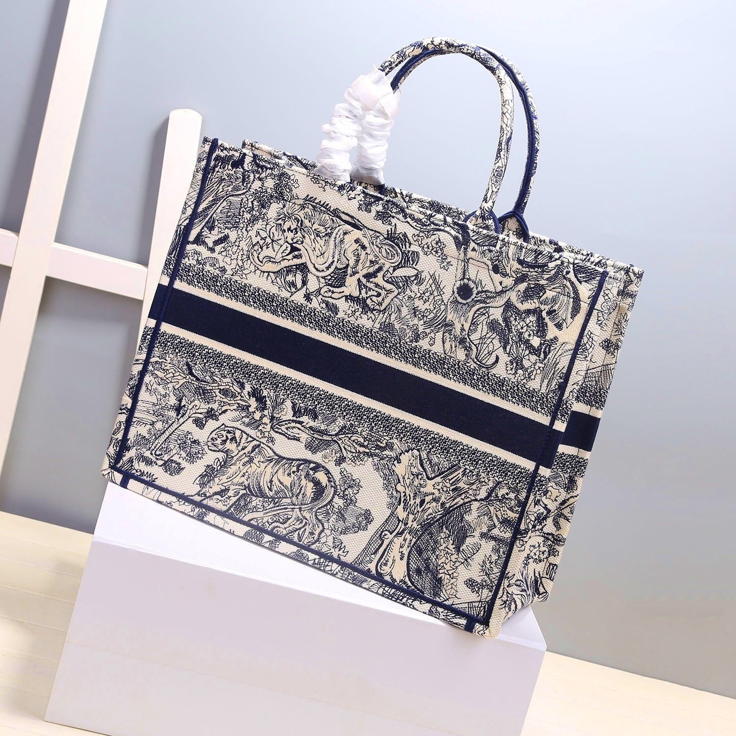 GLAMI Large Book Tote For Women 16.5in/42cm CD M1286ZRIW