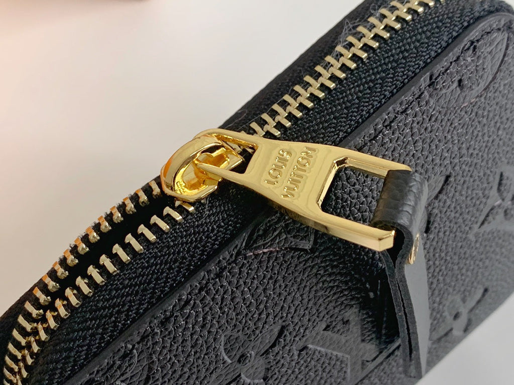 EN - New Arrival Wallet LUV 124