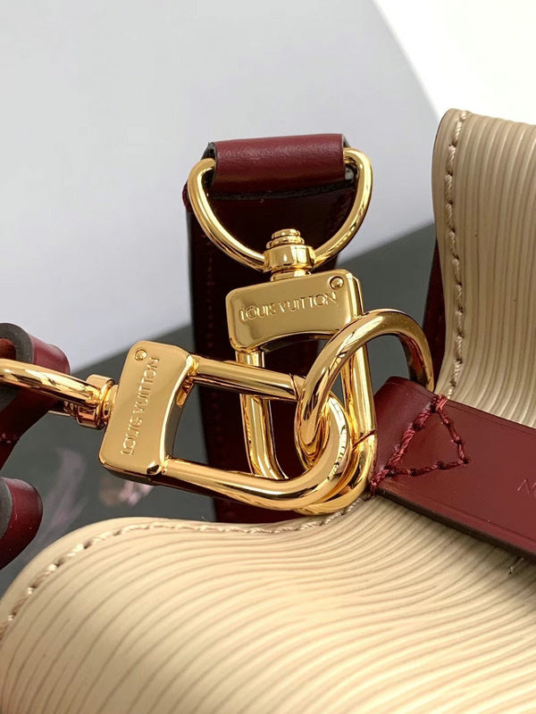 LOV2 Bags - Luxurious Bags  2508