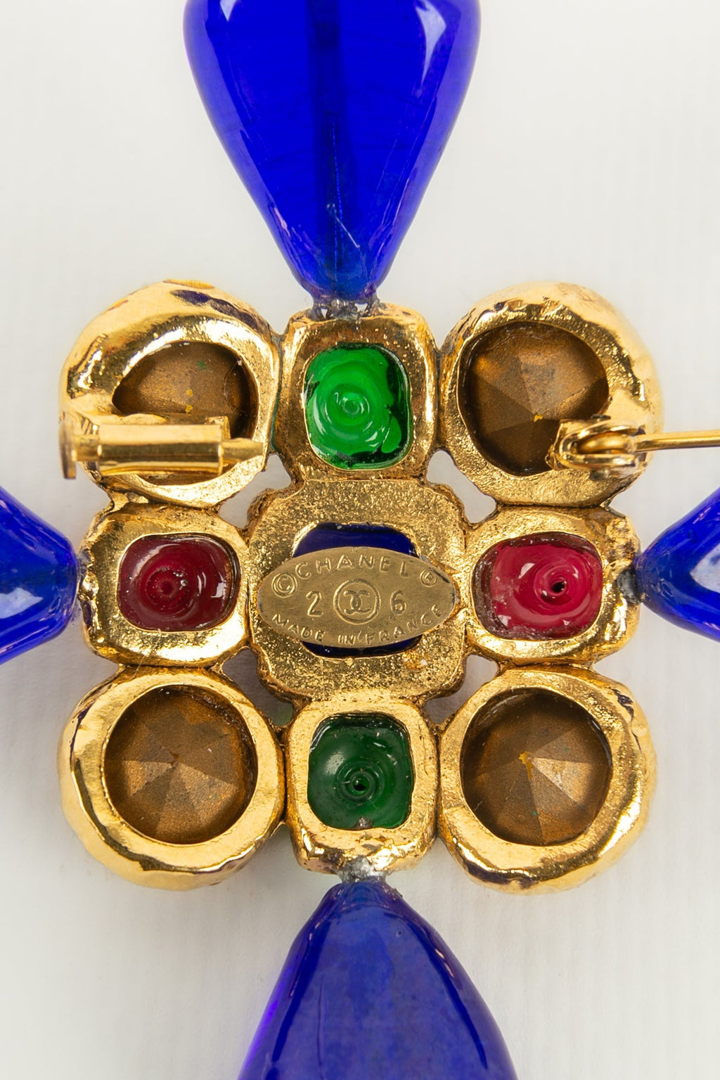 Broche en pÃƒÆ’Ã‚Â¢te de verre Chanel