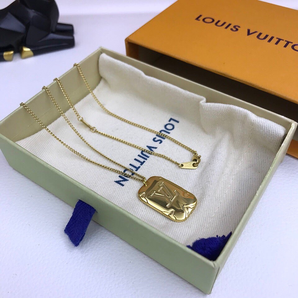 EN - Lux Necklace LUV014
