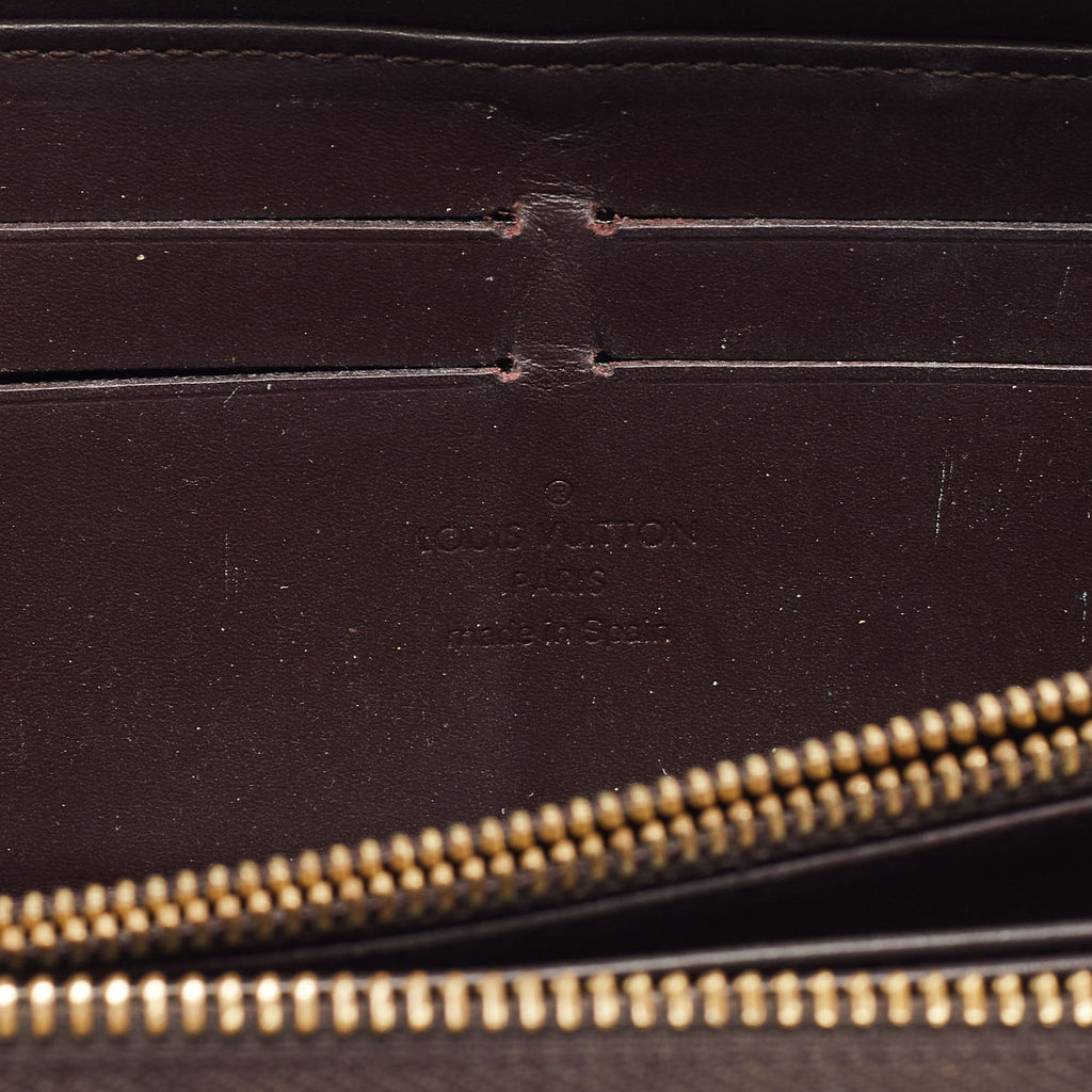 Louis Vuitton Amarante Monogram Vernis Zippy Wallet..