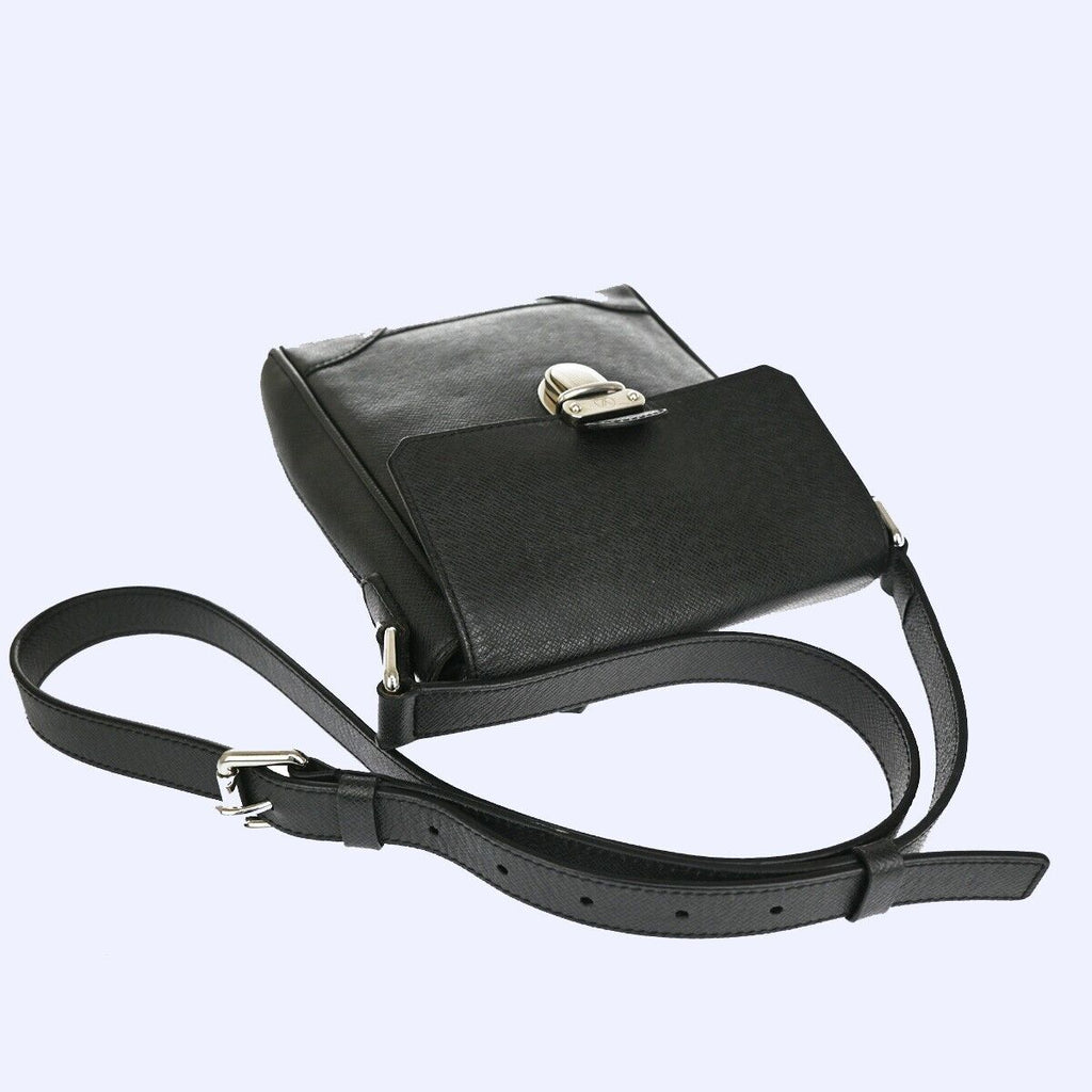 Louis Vuitton Luka  Leather Handbag ()