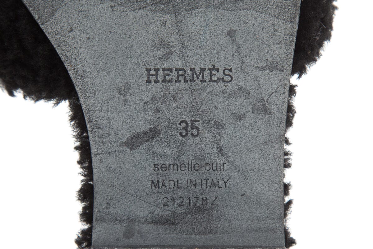 HermÃƒÆ’Ã‚Â¨s "Oran" Black Shearling Slides SZ 35