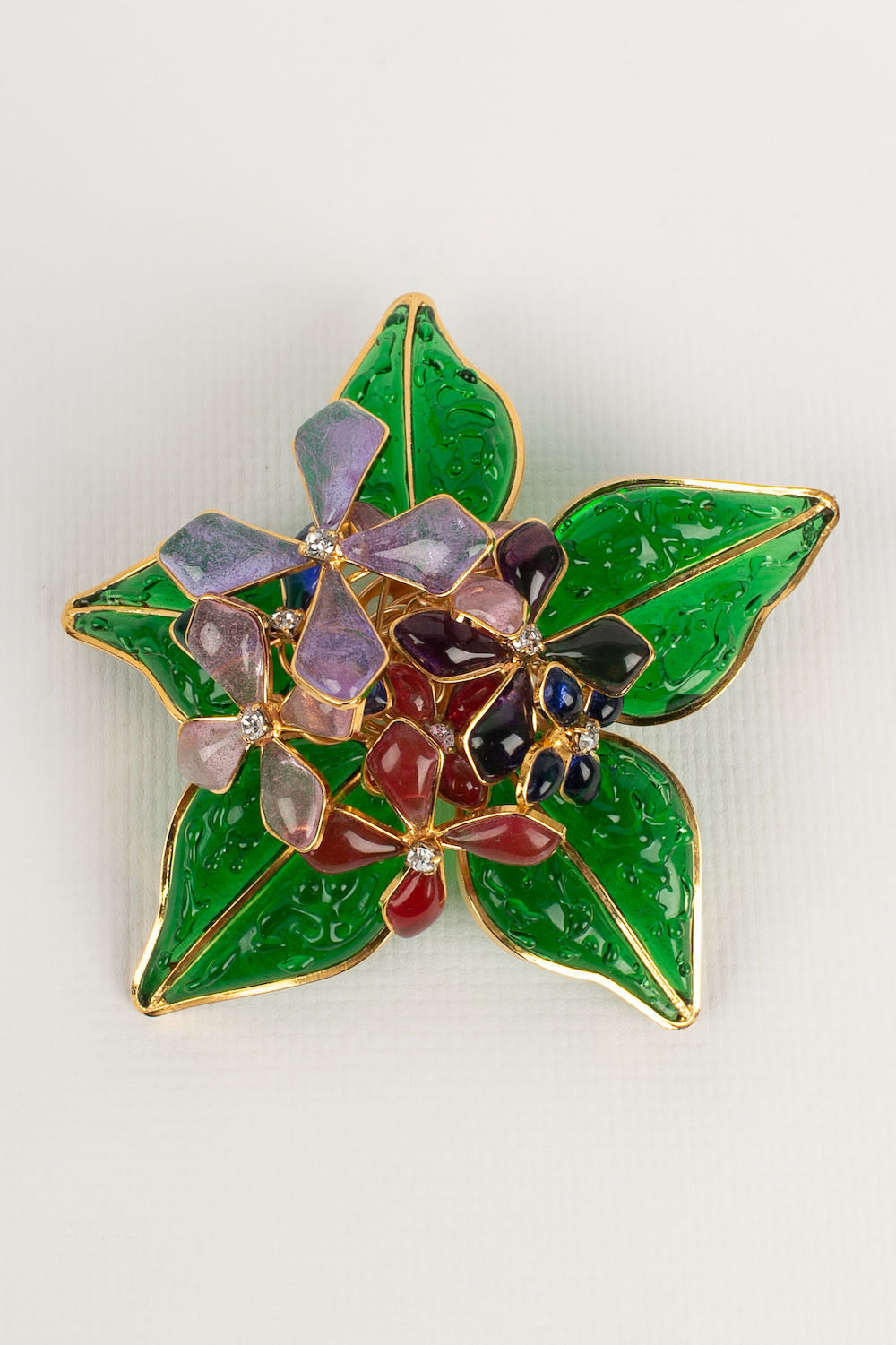 Broche Augustine
