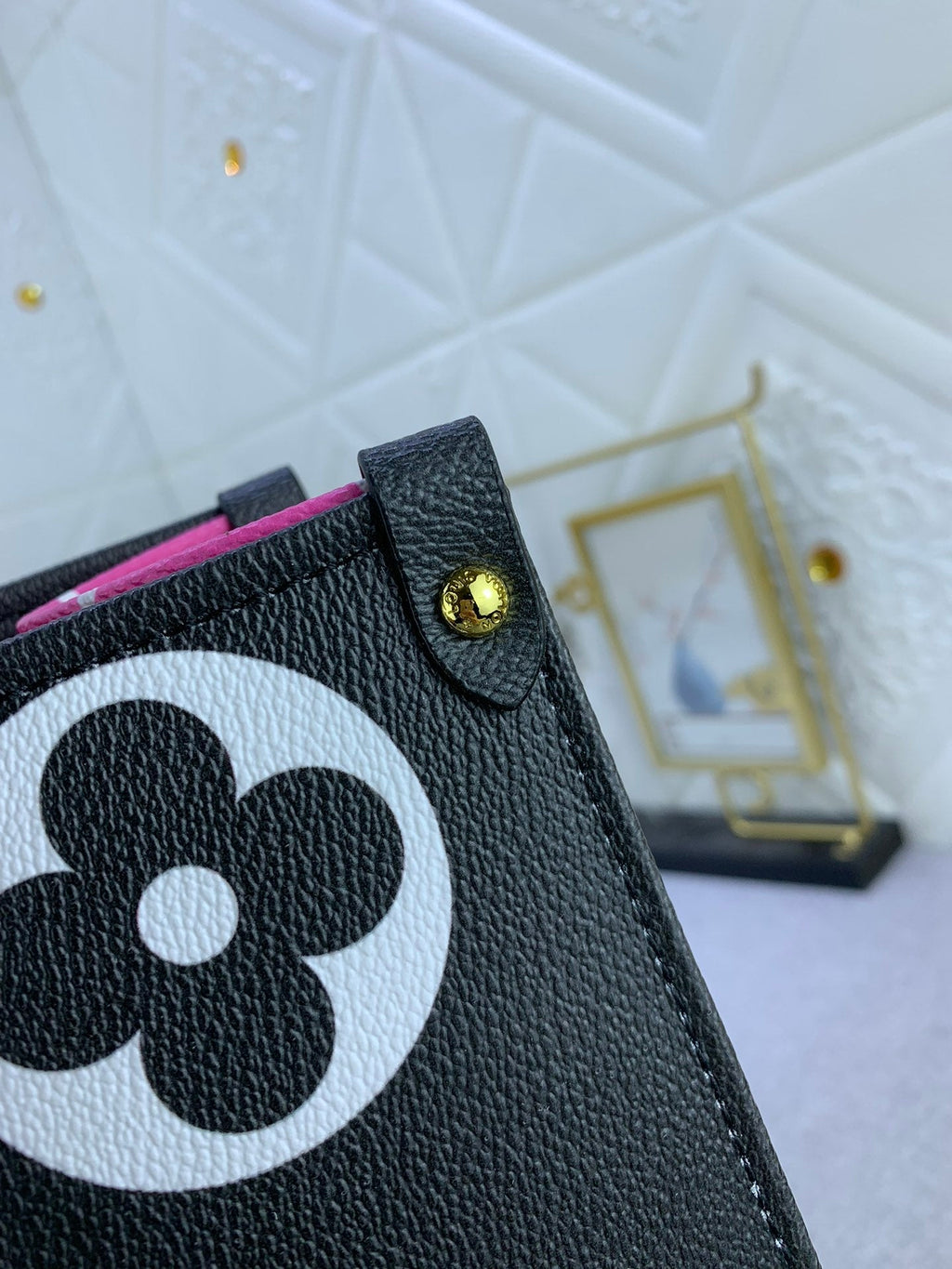 EN - Luxury Bags LUV 749