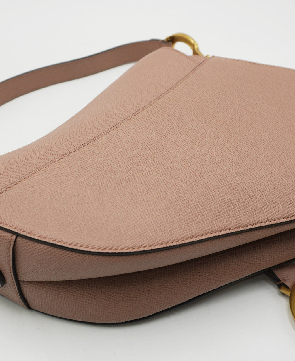 Medium Saddle Grained Calfskin Shoulder Bag Dusty Pink