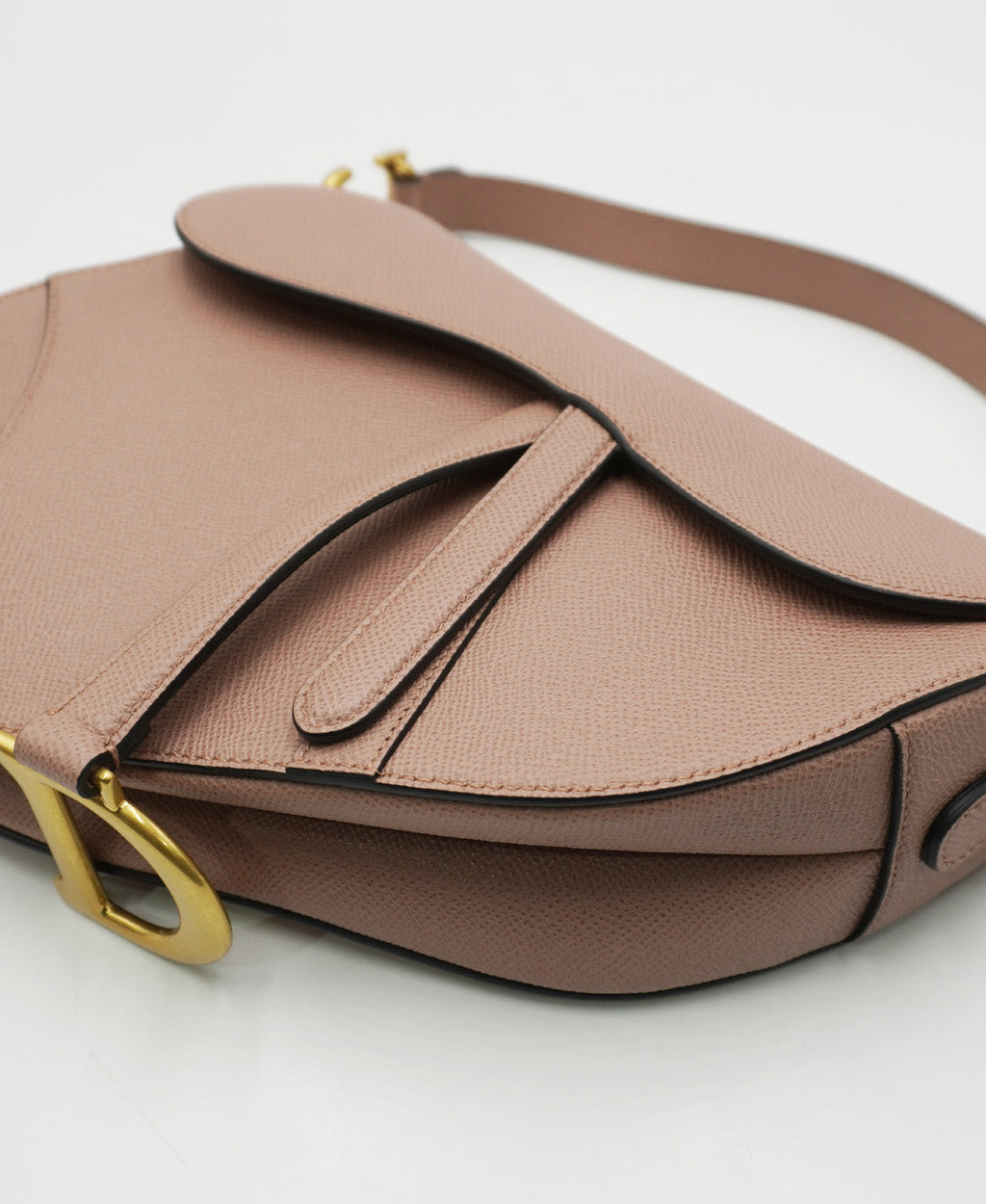 Medium Saddle Grained Calfskin Shoulder Bag Dusty Pink