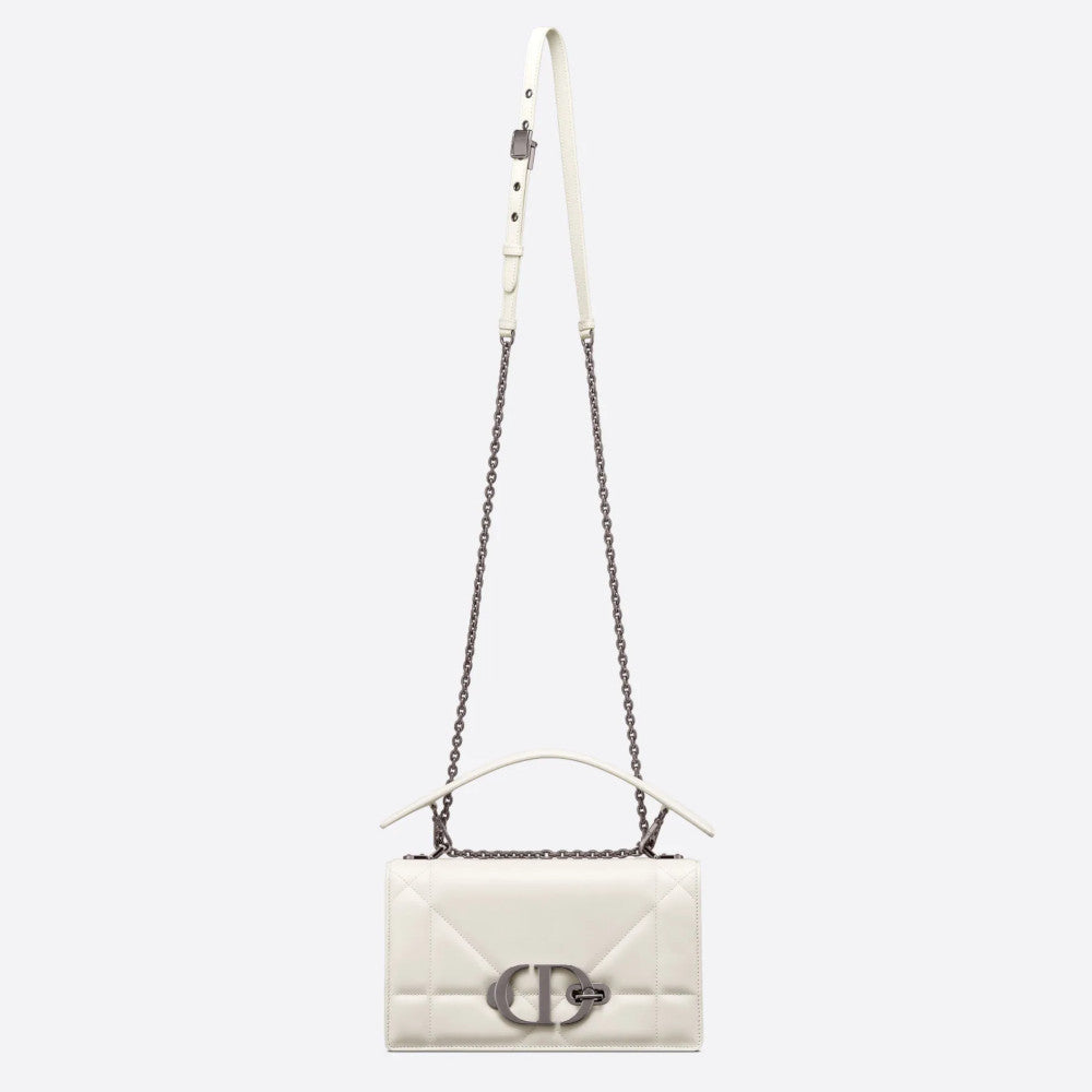 30 MONTAIGNE BOX BAG WITH HANDLE