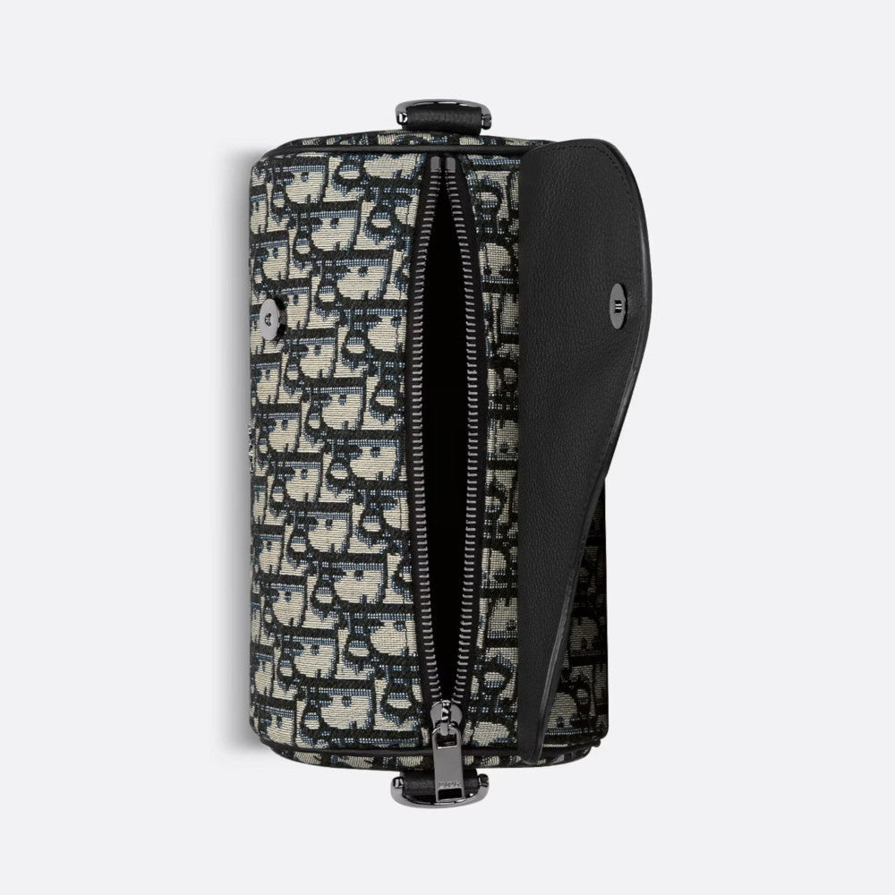 ROLLER BAG WITH STRAP