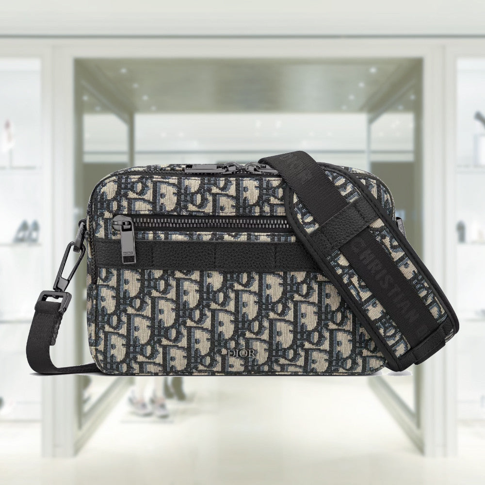 SAFARI MESSENGER BAG