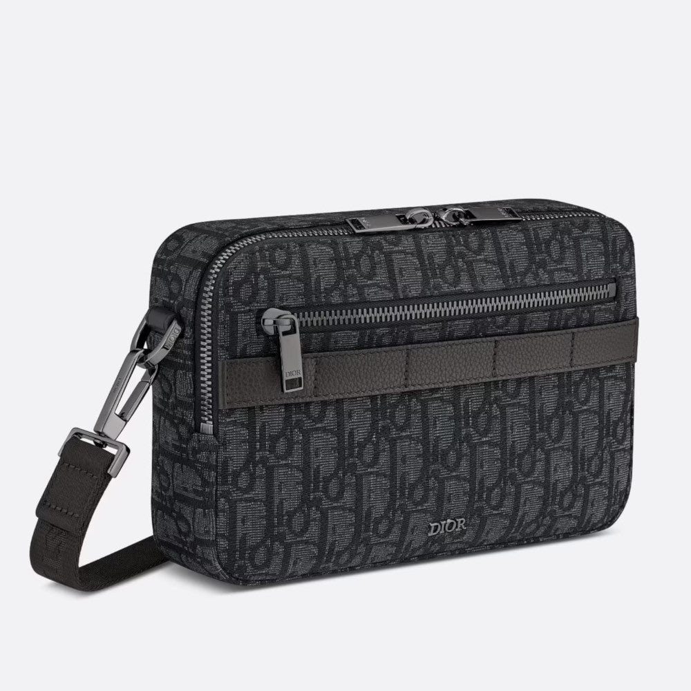 SAFARI MESSENGER BAG