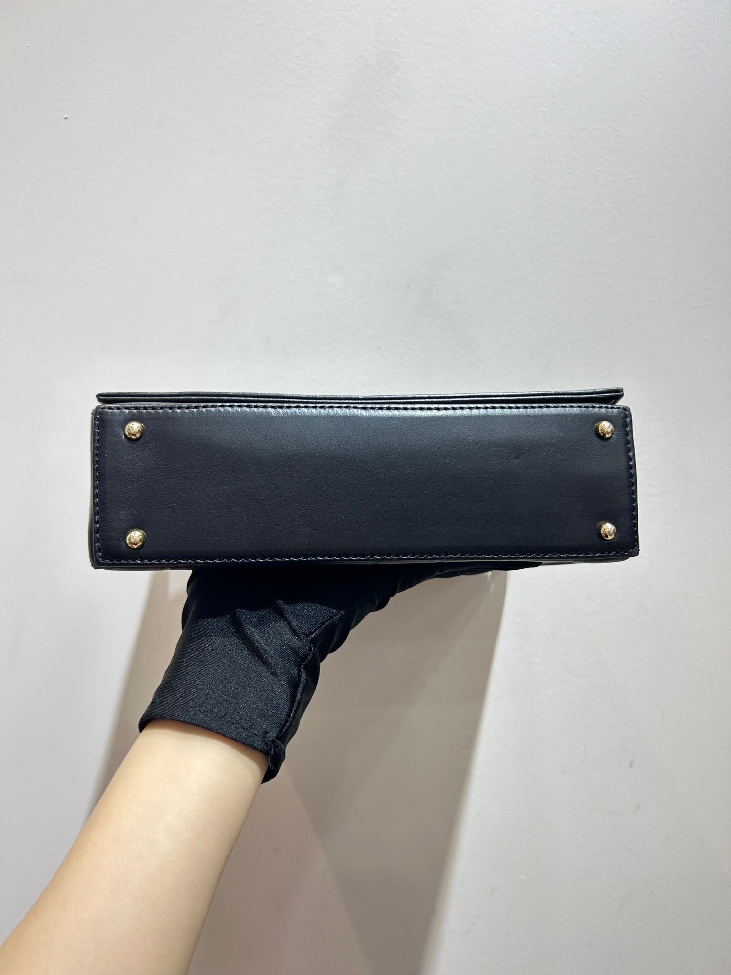 Preloved Chanel 21*22cm Black Bag 106626