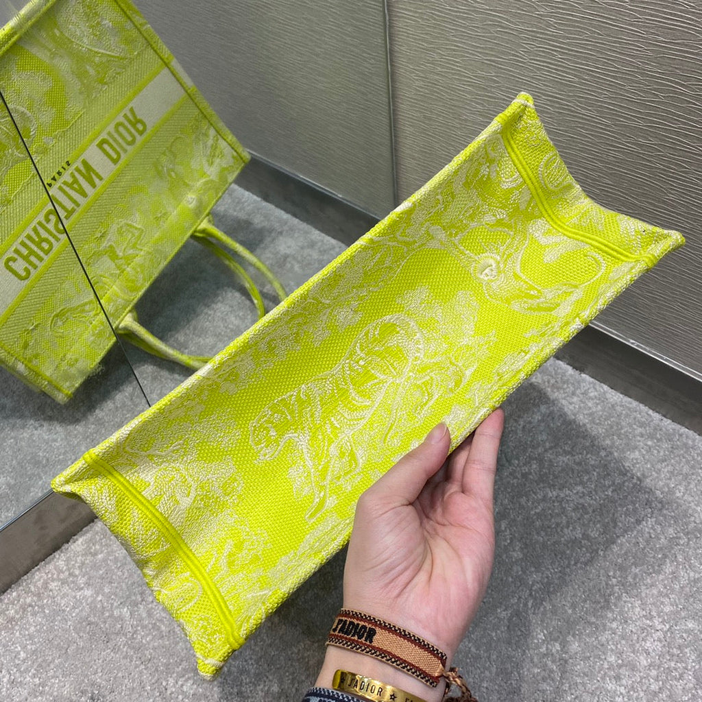GLAMI MeGLAMIum Book Tote Lime Toile de Jouy Reverse Embroidery For Women 36cm/16.5in CD