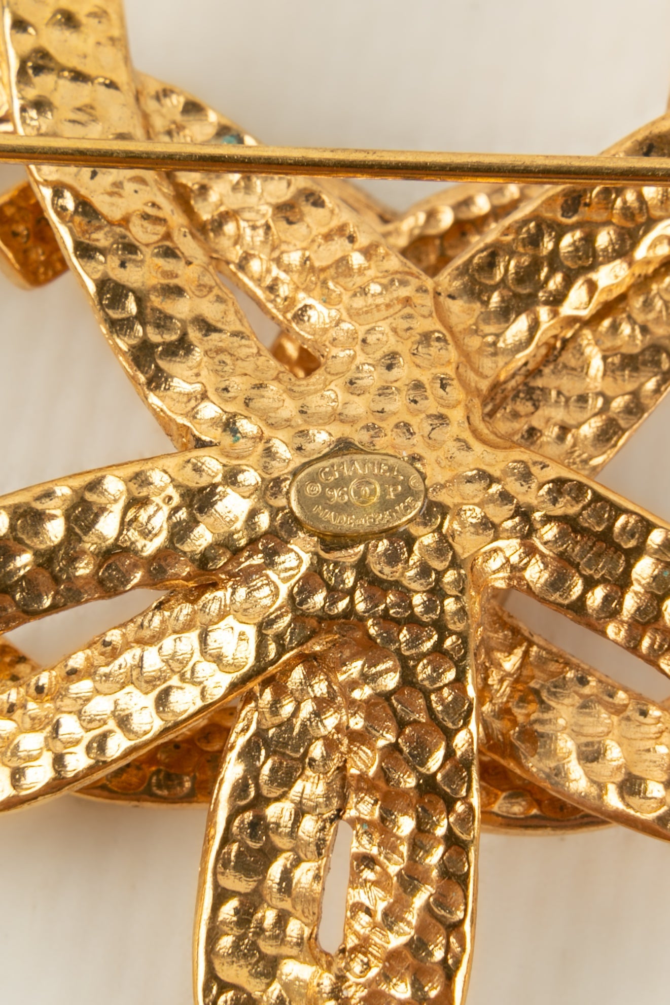 Broche fleur Chanel Printemps 1996