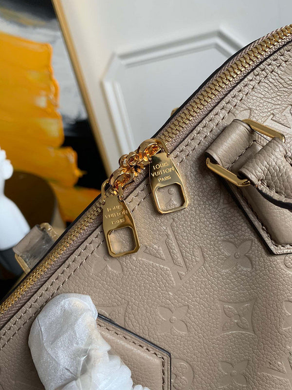LOV2 Bags - Luxurious Bags  1855