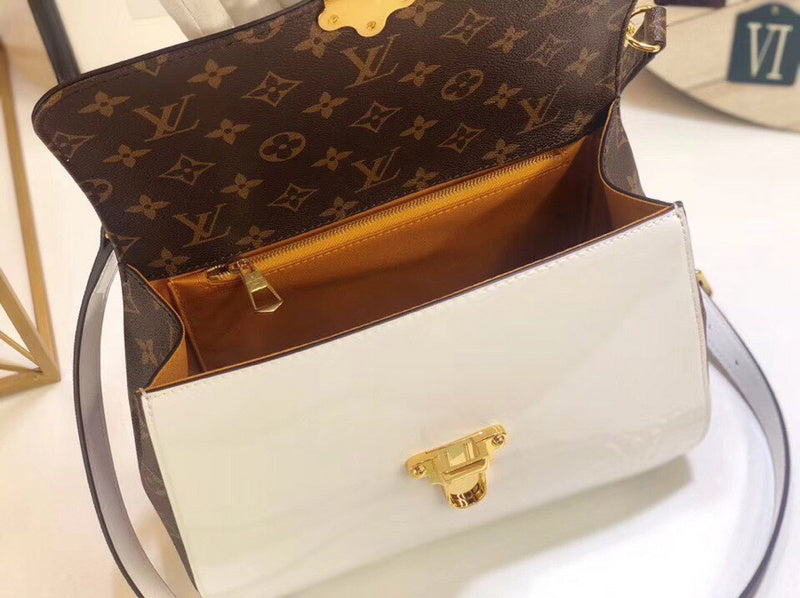 LOV2 Bags - Luxurious Bags  1838